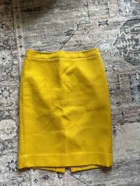 J. Crew No. 2 Pencil Skirt Wool Style 88707 Yellow size 6